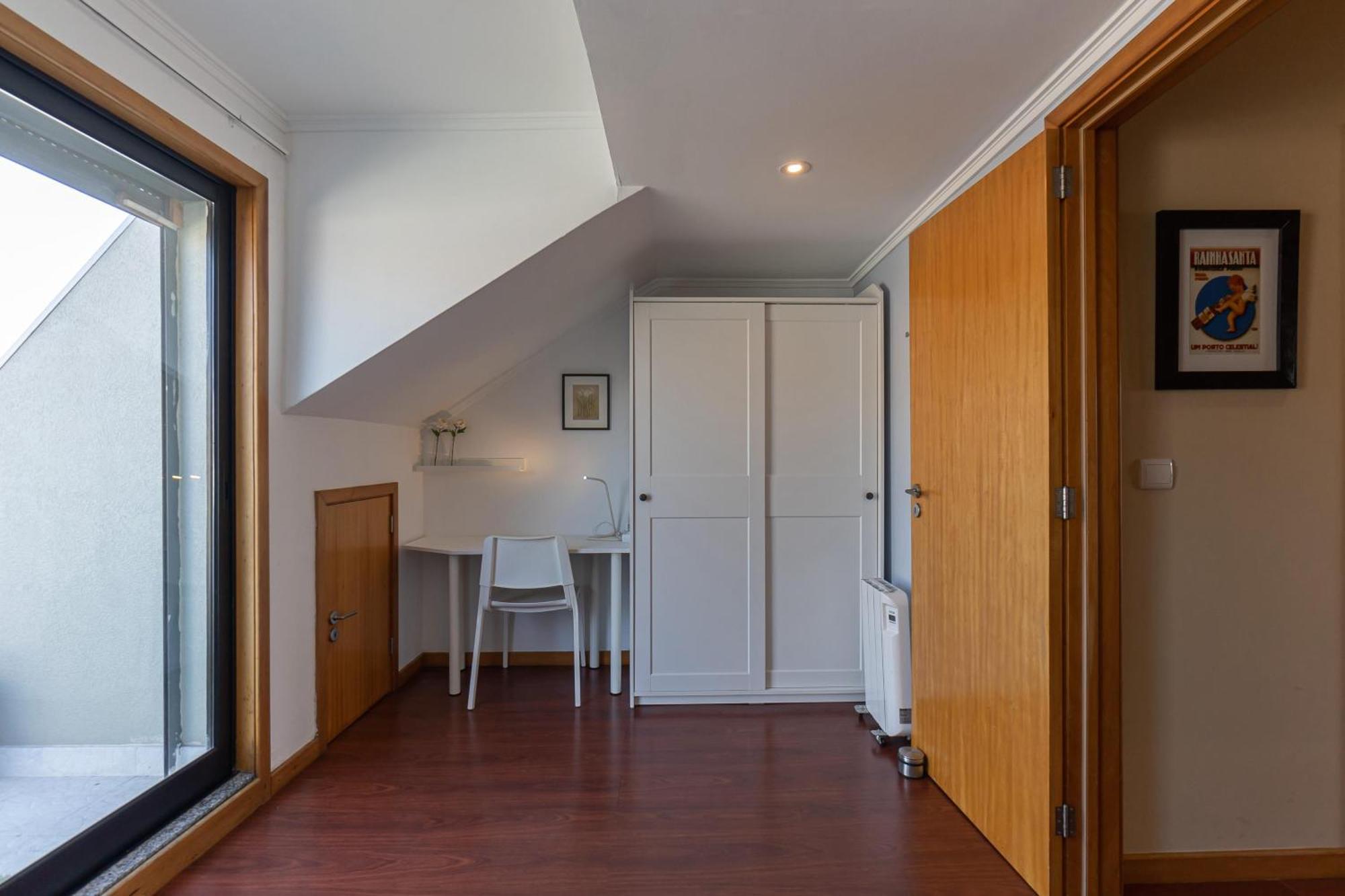 Top Floor Apartment With Sunny Balconies Porto Buitenkant foto