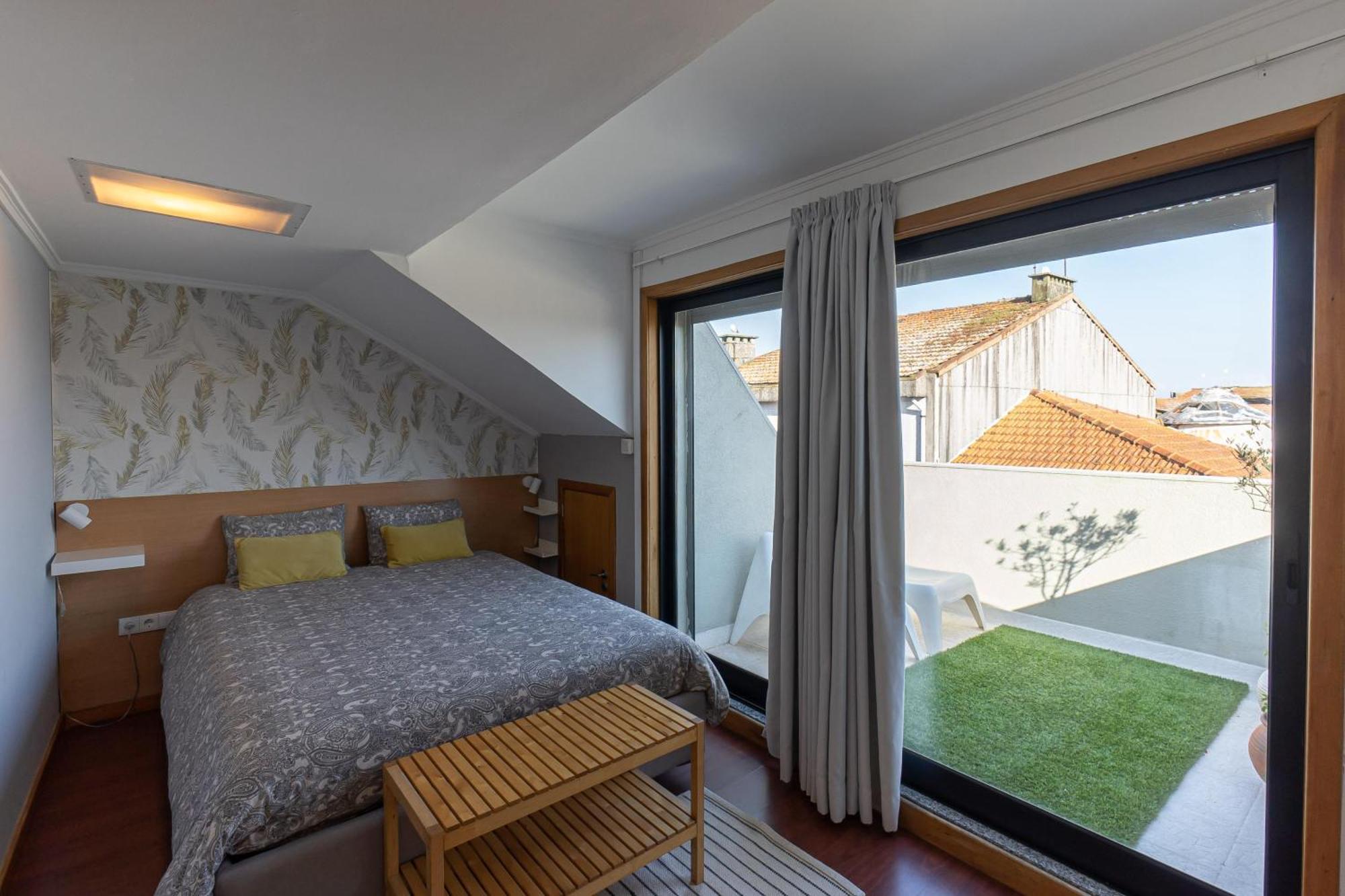 Top Floor Apartment With Sunny Balconies Porto Buitenkant foto