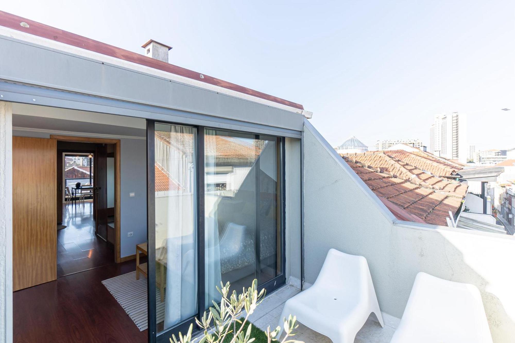 Top Floor Apartment With Sunny Balconies Porto Buitenkant foto