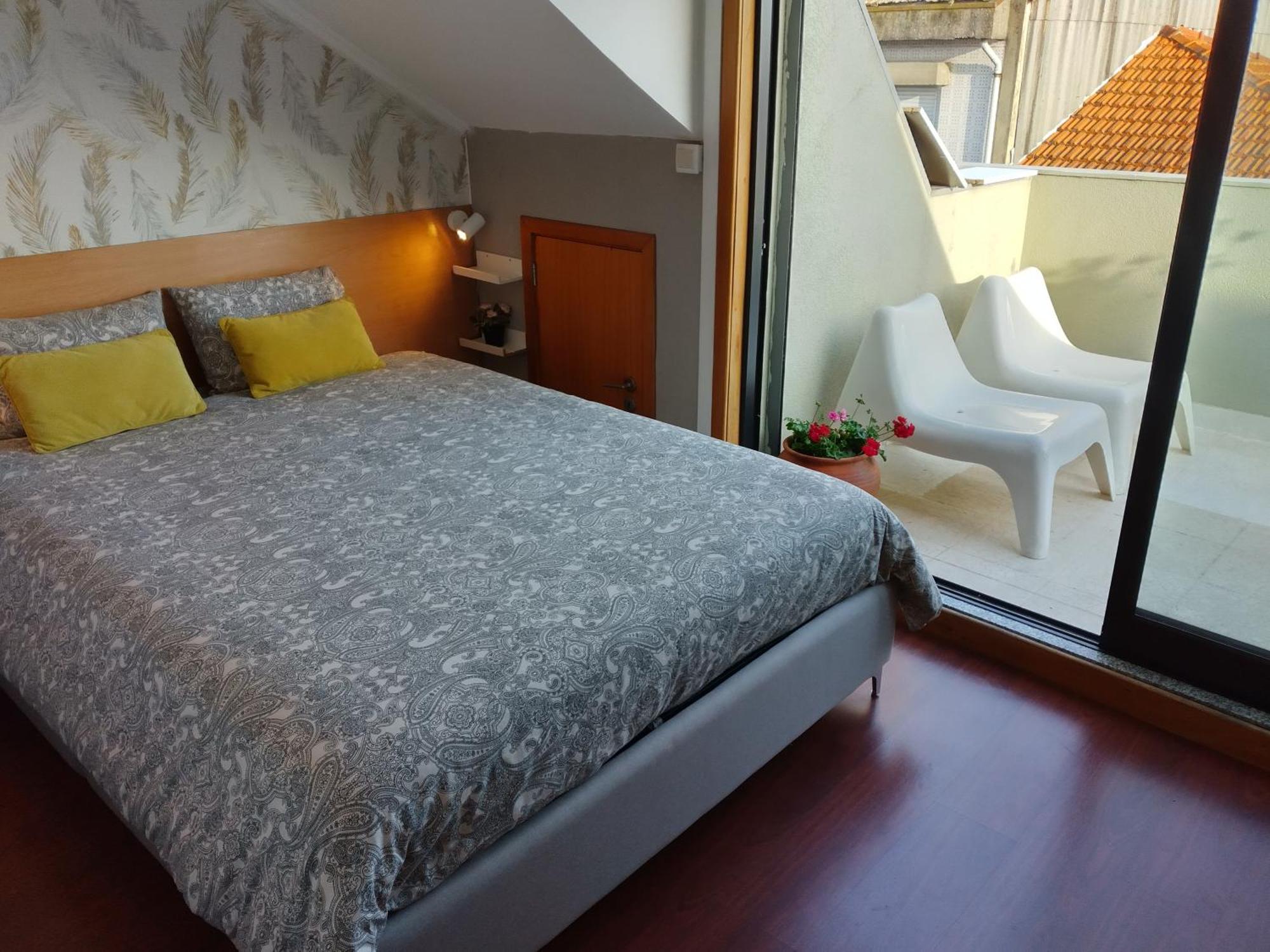 Top Floor Apartment With Sunny Balconies Porto Buitenkant foto